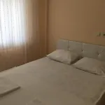 Lejlighedshotel Oeznur Side