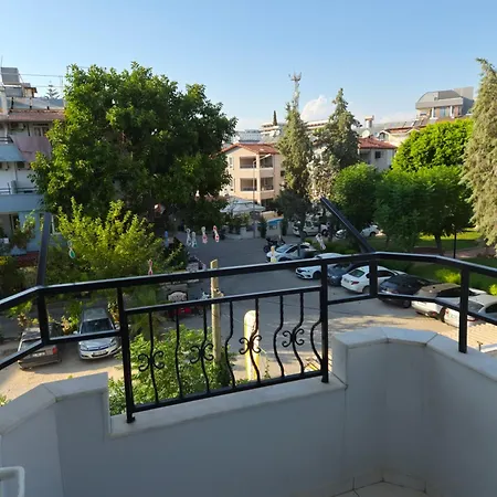 Apartmanhotel Oeznur 4*