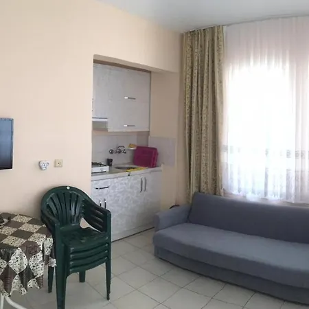 öznur Side