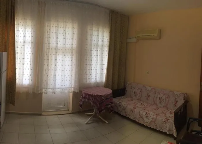 Oeznur Aparthotel
